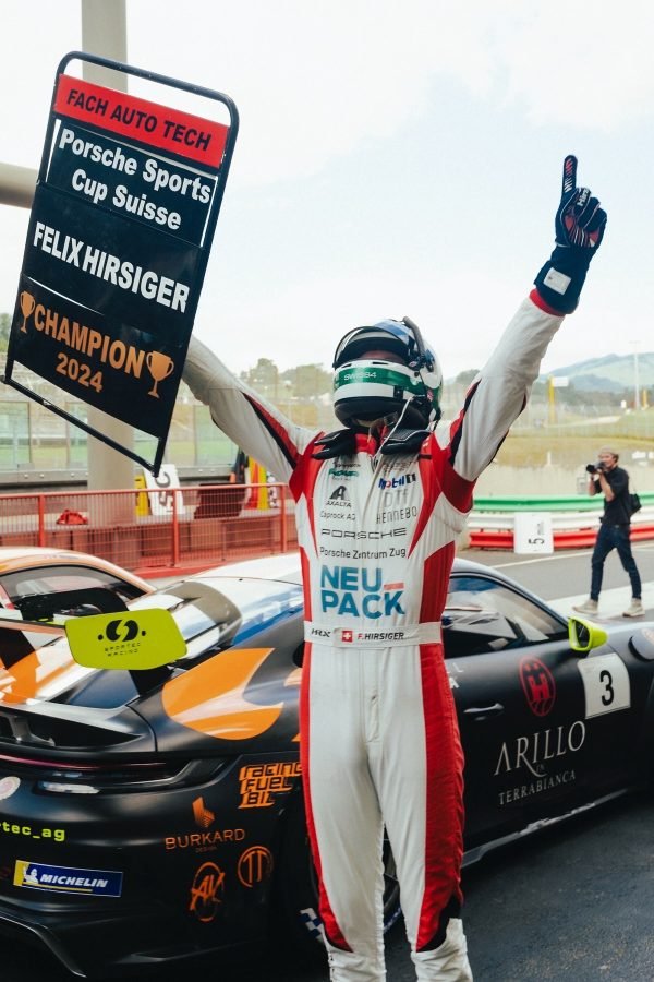 594BA471-88F3-41CB-ABA9-0D5F47FD39EE 2